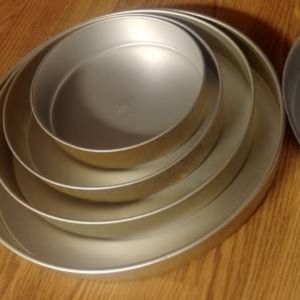 Wilton round cake pans-set of 4